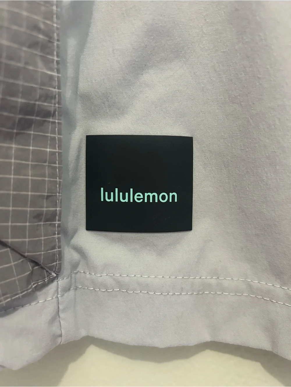 Lululemon Multi-Pocket Cargo Shorts Size 2